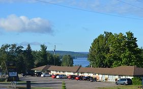 Pinewood Motel Barry's Bay